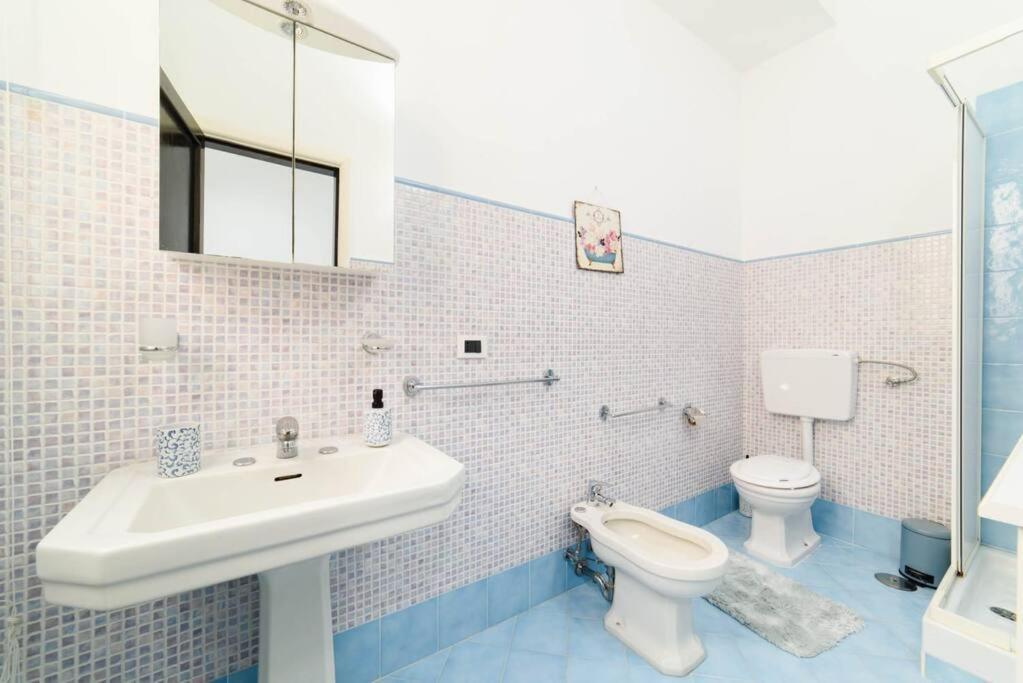 Casa Vivi Apartment Салерно Екстериор снимка